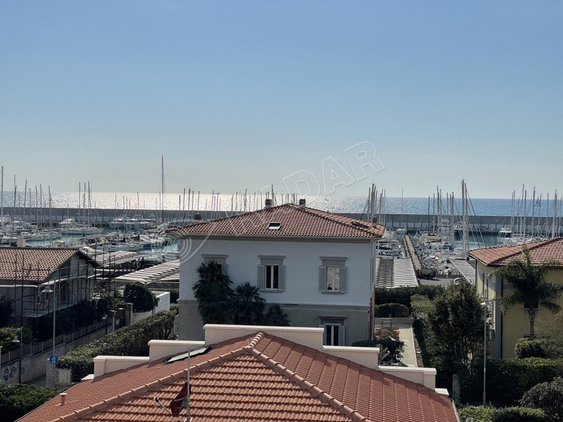 Rosignano Solvay  Apartment with big sea view terrace and garage
