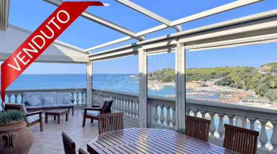 renovated with large panoramic terrace with splendid sea view